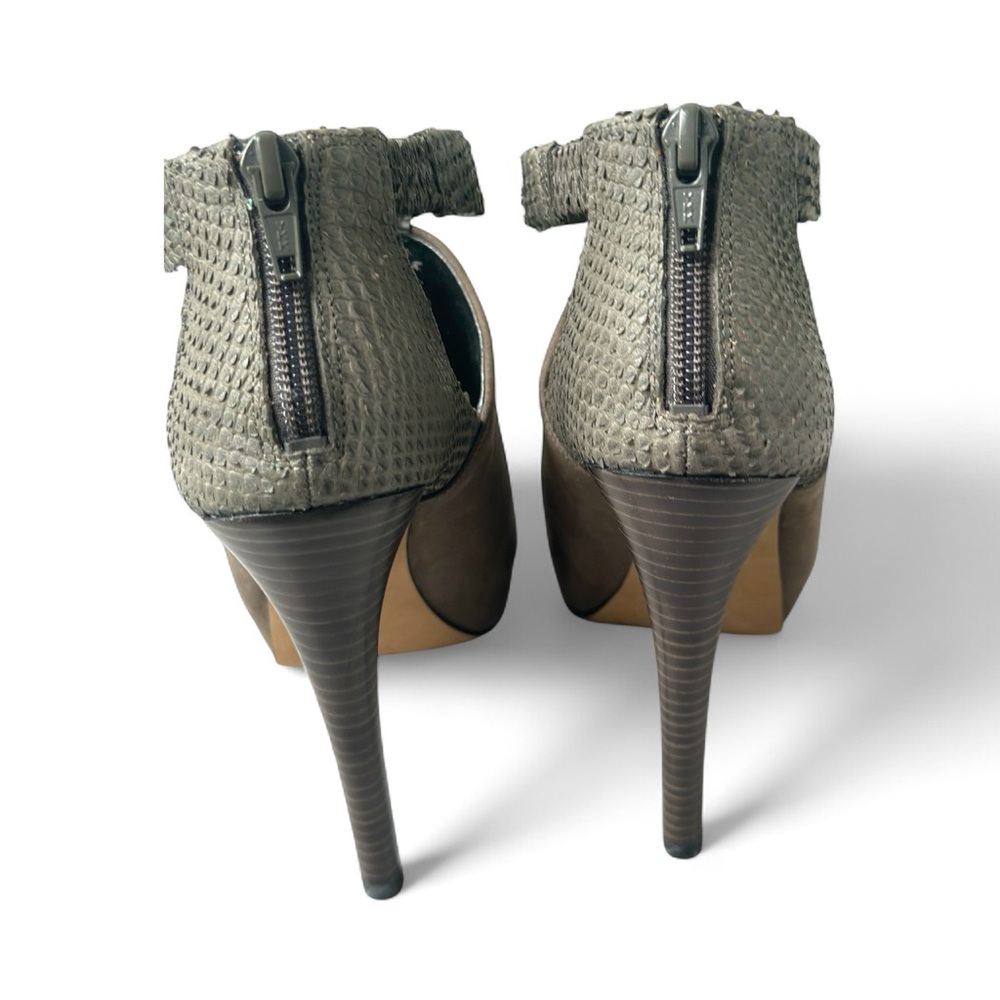 Jessica Simpson JS-Fionna Grey Leather Cutout Booties Heels Size 6.5M - Picture 2 of 14